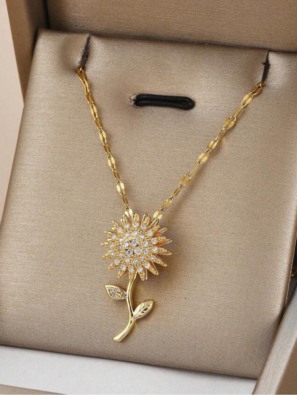 Sunflower 🌻 Rotatable Pendant Necklace - IT SPINS!!!